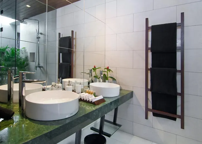 4br Jumat - Minggu * Seminyak