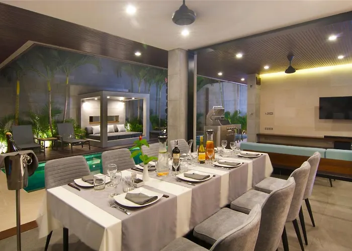 4br Jumat - Minggu Villa Seminyak