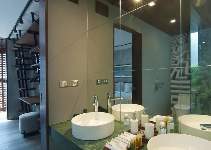 4br Jumat - Minggu * Seminyak